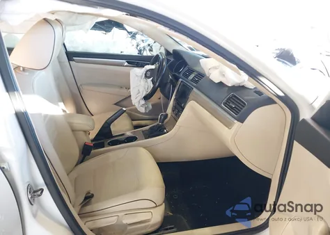 2017 Volkswagen Passat 1.8T Se из США, поврежденный, VIN 1VWBT7A3XHC055483